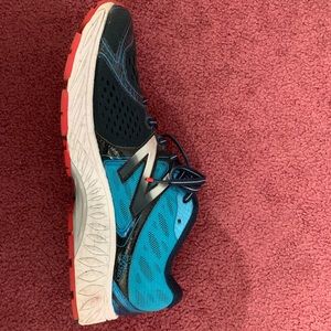 Men’s running shoes